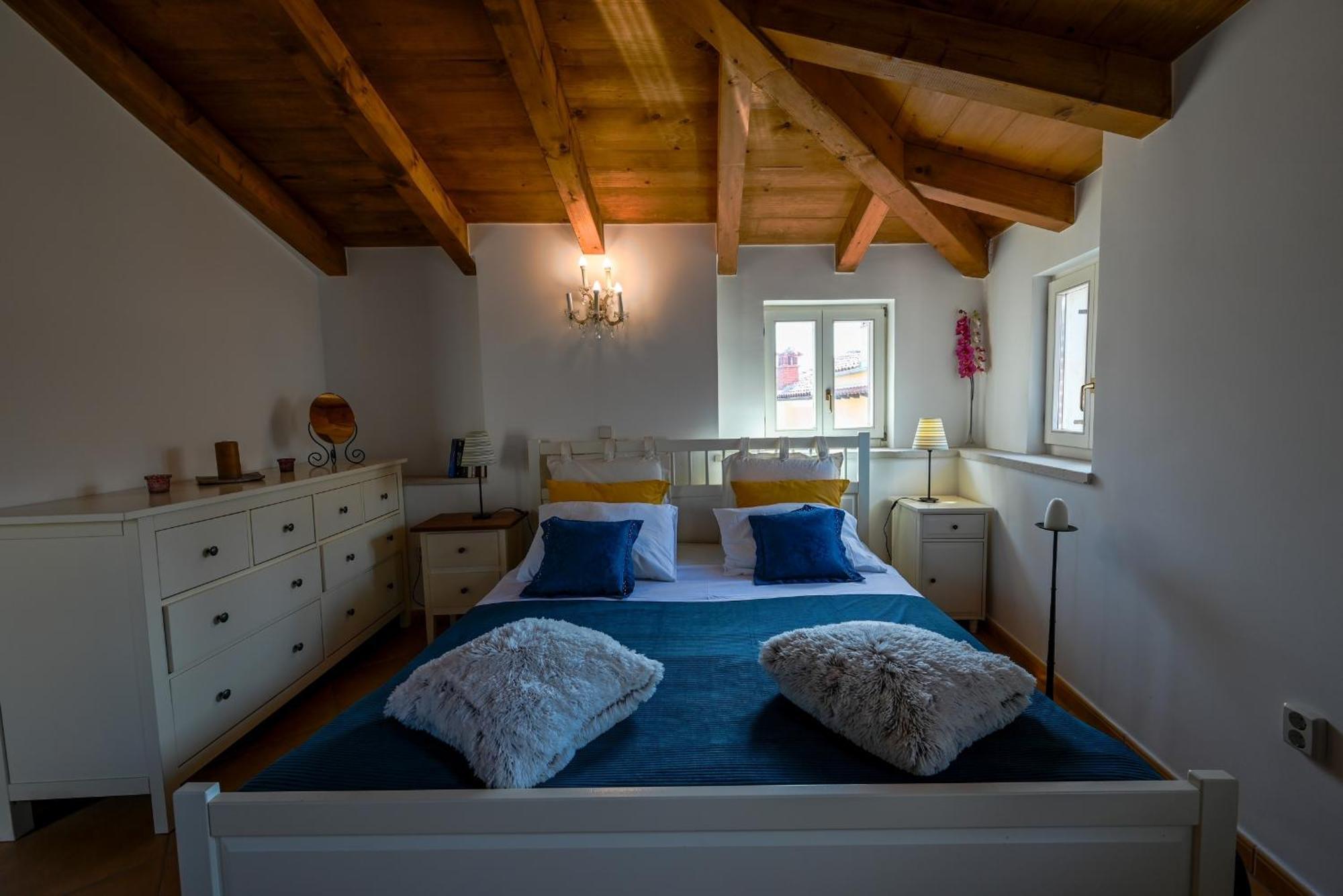 Alice Apartment With Balcony Rovinj Bagian luar foto